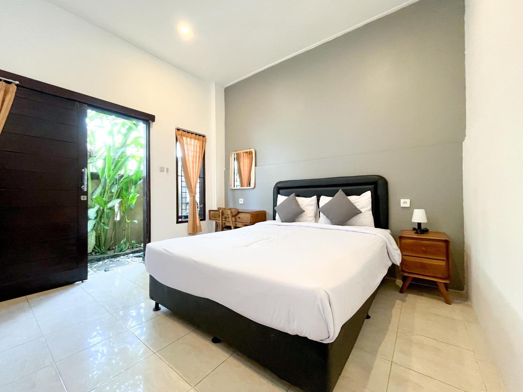 Adi Surya Guest House Seminyak  Exterior photo