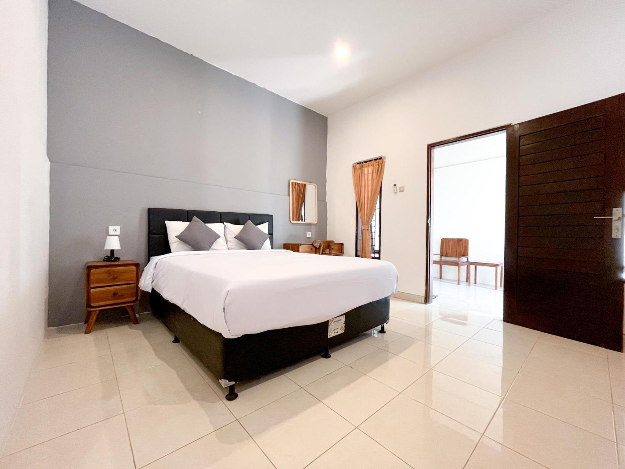 Adi Surya Guest House Seminyak  Exterior photo