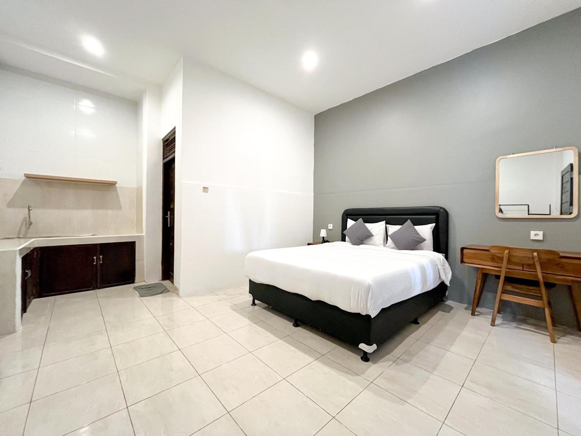 Adi Surya Guest House Seminyak  Exterior photo