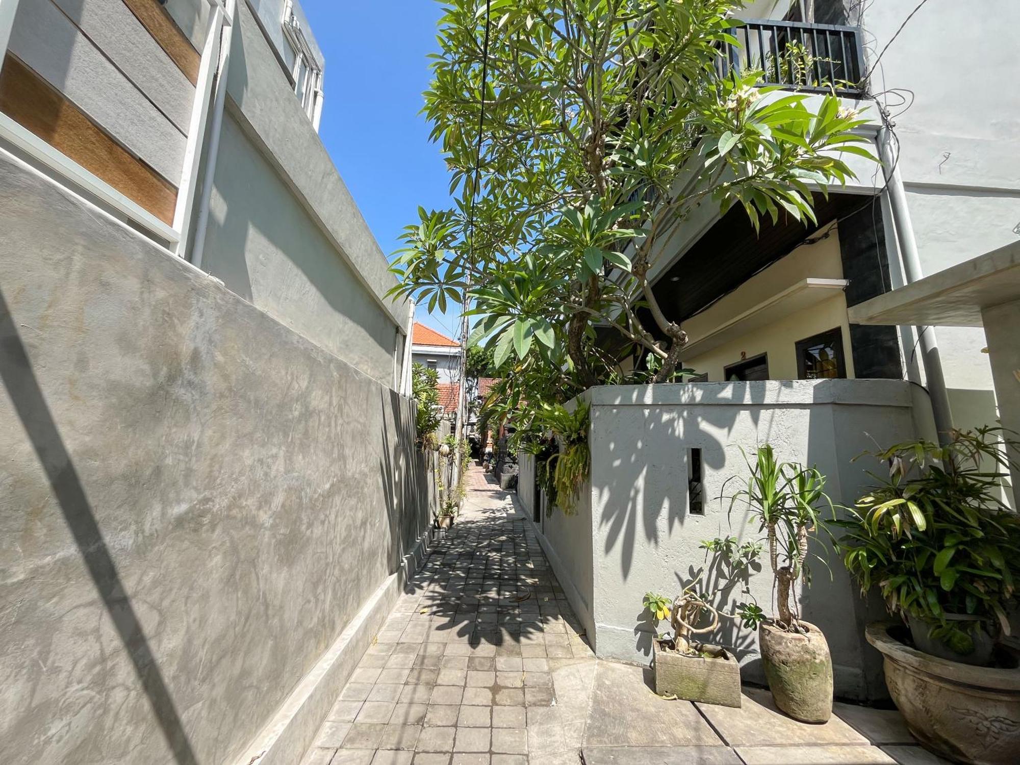 Adi Surya Guest House Seminyak  Exterior photo